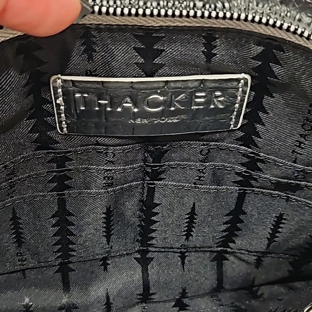 Thacker Crossbody Bag - Picture 11 of 16